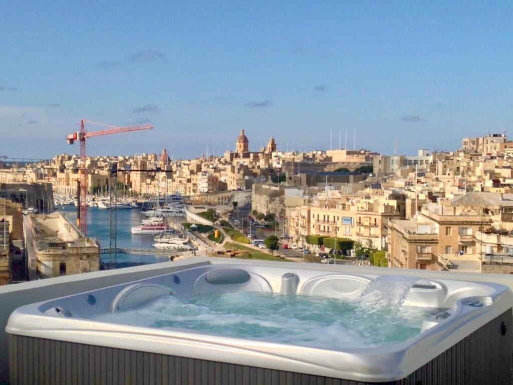Penthouse Retreat Apartment Cospicua Luaran gambar